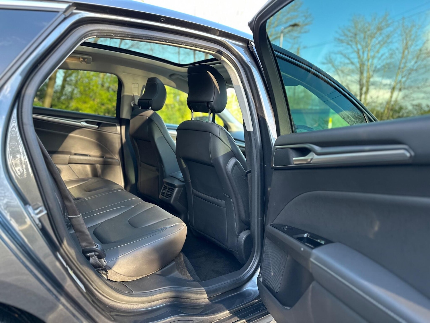 Used Ford Mondeo 2015 for sale - 76759280: Photo 41