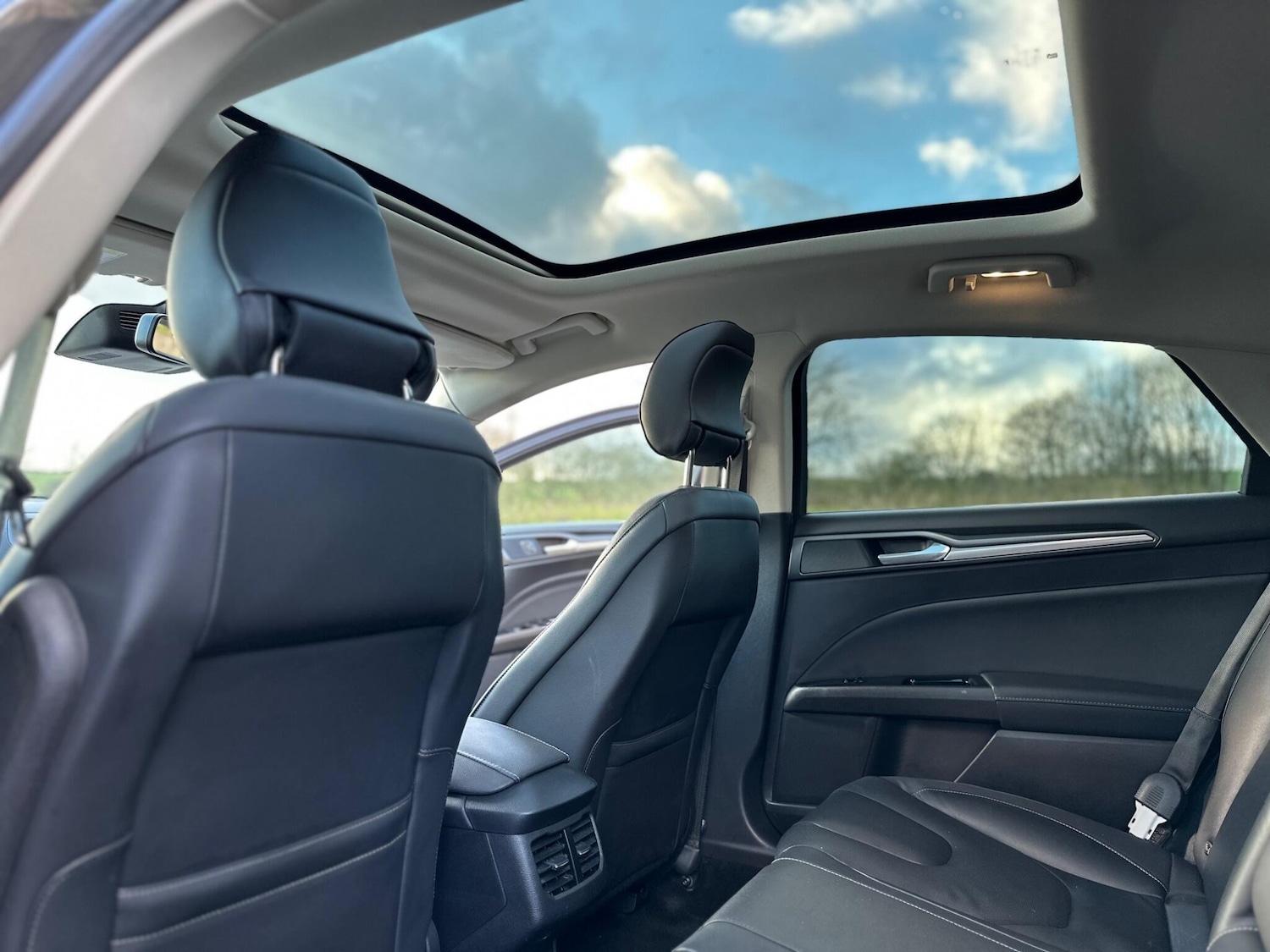 Used Ford Mondeo 2015 for sale - 76759280: Photo 44