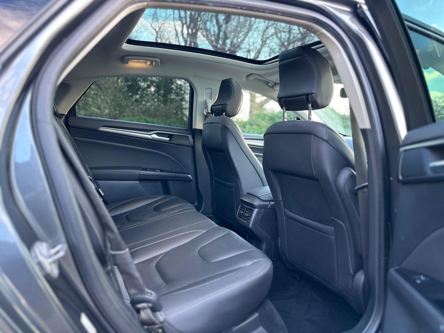 Used Ford Mondeo 2015 for sale - 76759280: Photo 45