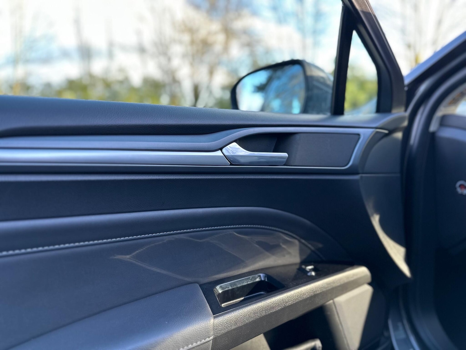 Used Ford Mondeo 2015 for sale - 76759280: Photo 50