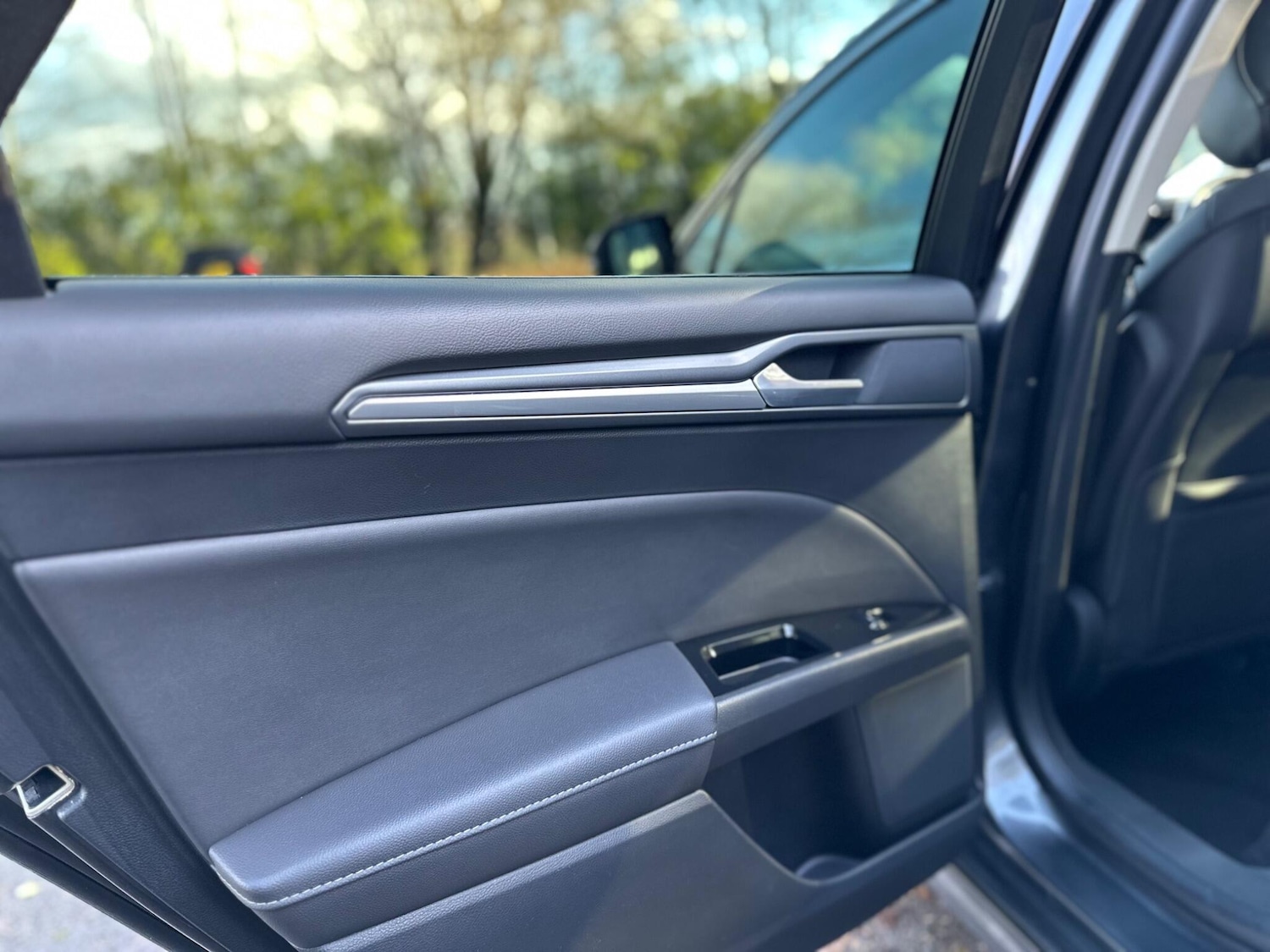 Used Ford Mondeo 2015 for sale - 76759280: Photo 51