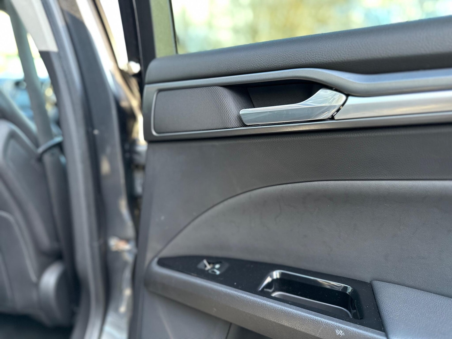 Used Ford Mondeo 2015 for sale - 76759280: Photo 52