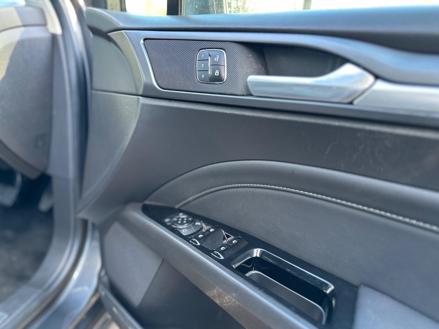 Used Ford Mondeo 2015 for sale - 76759280: Photo 53