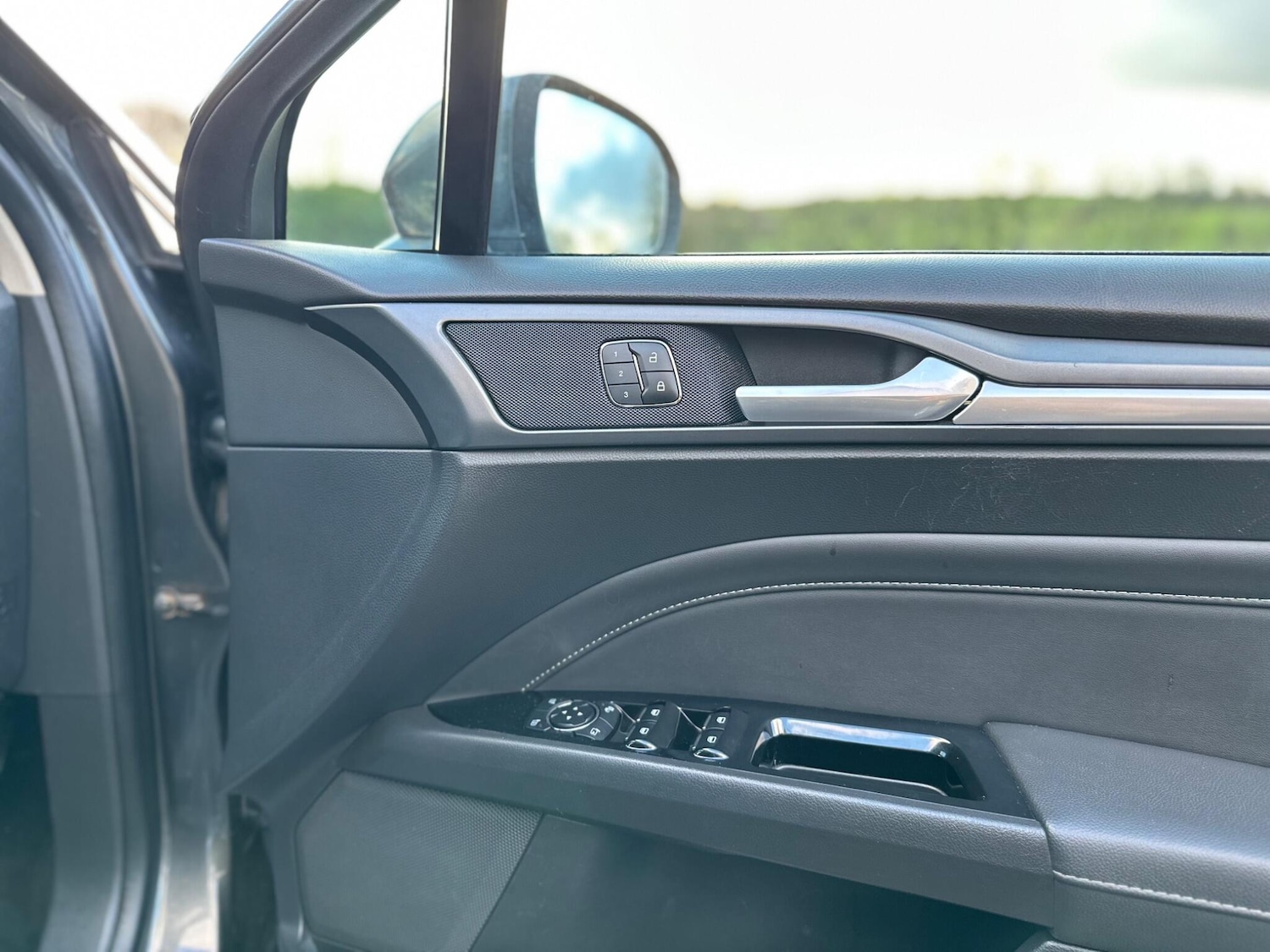 Used Ford Mondeo 2015 for sale - 76759280: Photo 54