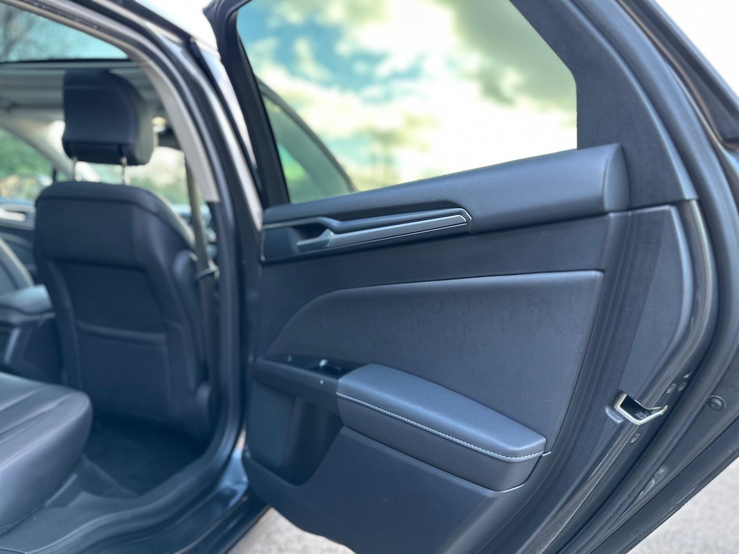 Used Ford Mondeo 2015 for sale - 76759280: Photo 56