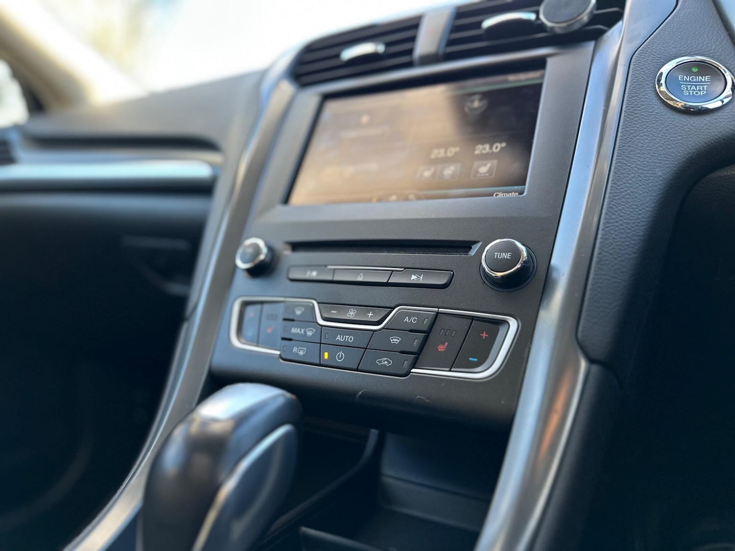 Used Ford Mondeo 2015 for sale - 76759280: Photo 64