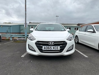 Used Hyundai i30 2015 for sale - 76404976: Photo