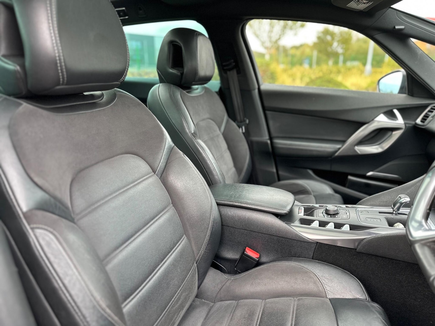 Used Citroen DS5 2014 for sale - 76432952: Photo 16