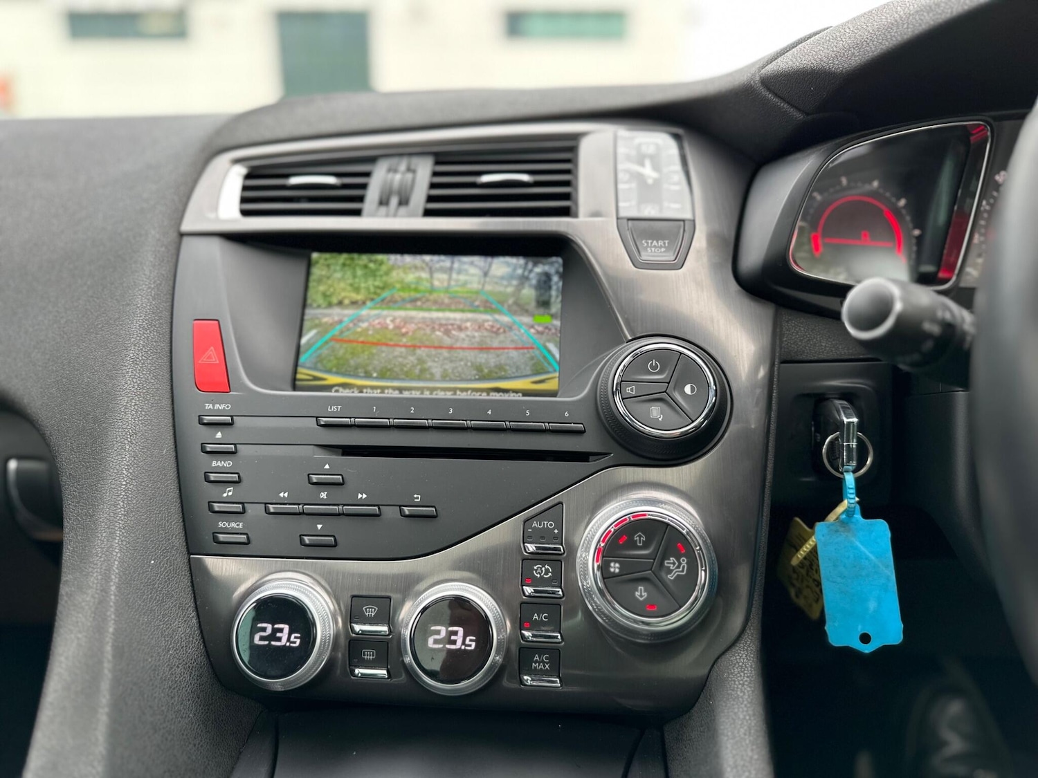 Used Citroen DS5 2014 for sale - 76432952: Photo 33