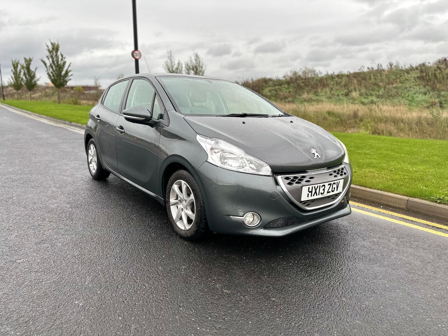 Used Peugeot 208 2013 for sale - 76404971: Photo 1