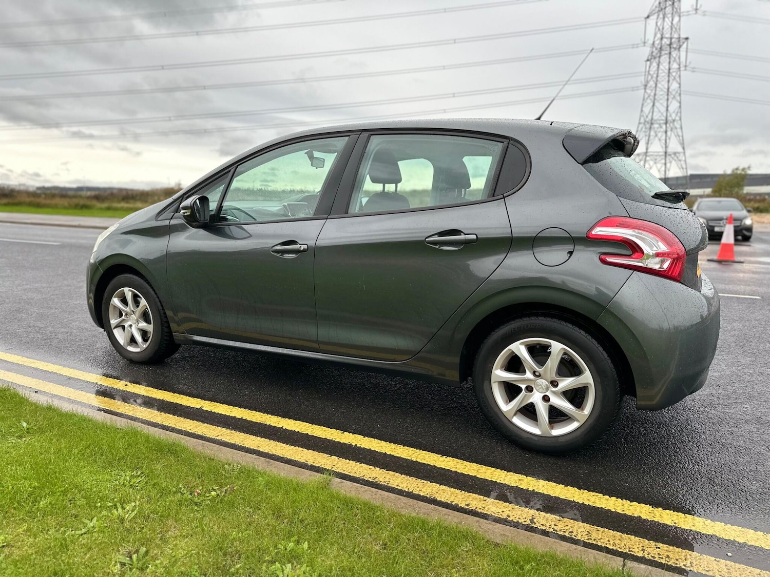 Used Peugeot 208 2013 for sale - 76404971: Photo 17