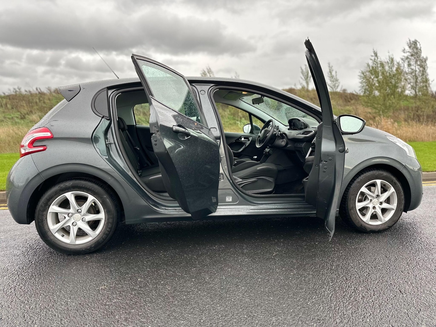 Used Peugeot 208 2013 for sale - 76404971: Photo 20