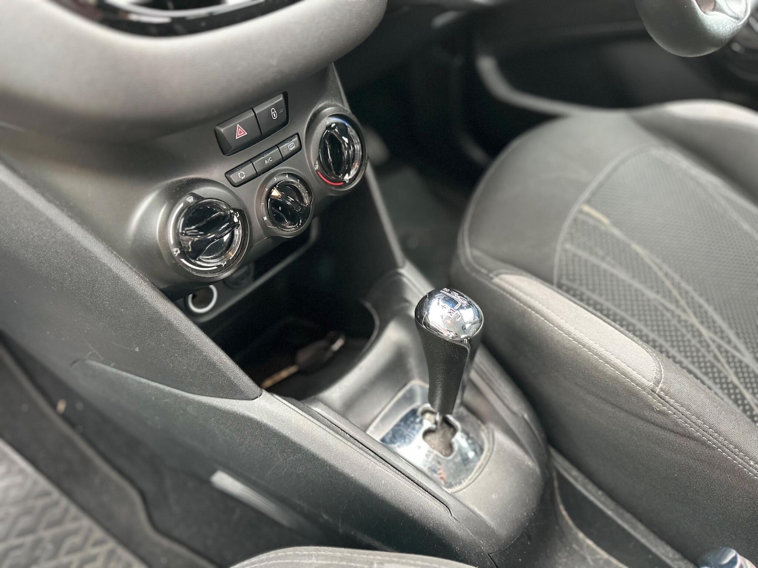 Used Peugeot 208 2013 for sale - 76404971: Photo 29