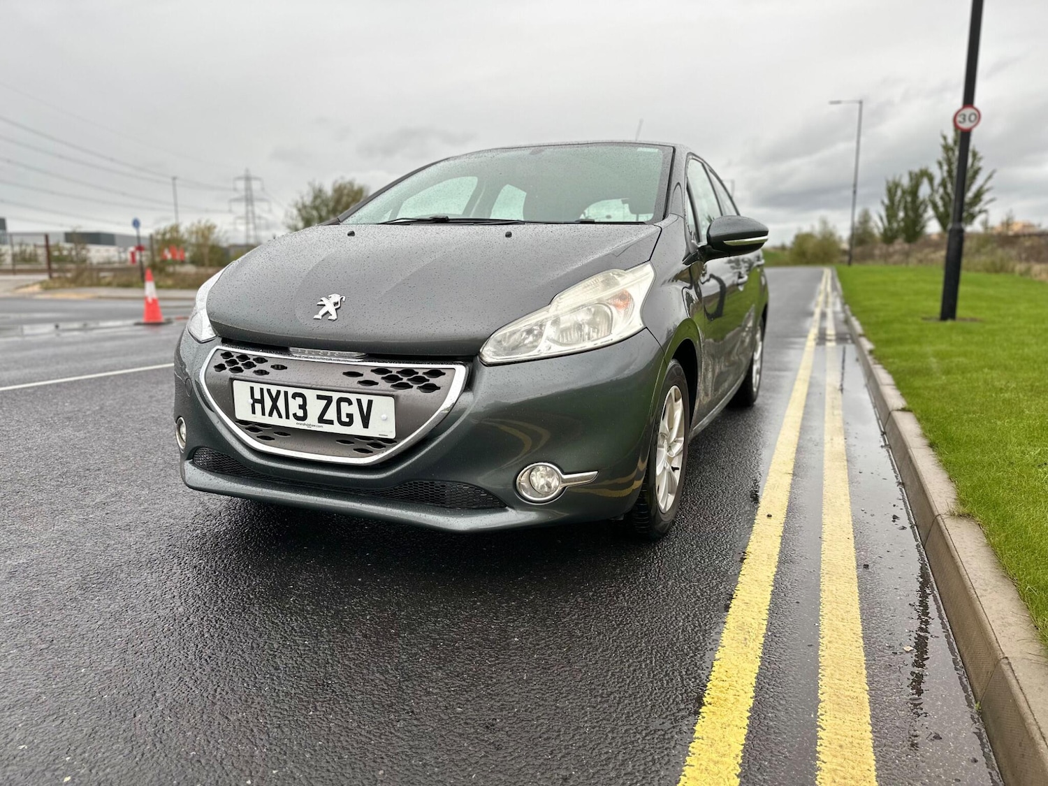Used Peugeot 208 2013 for sale - 76404971: Photo 3