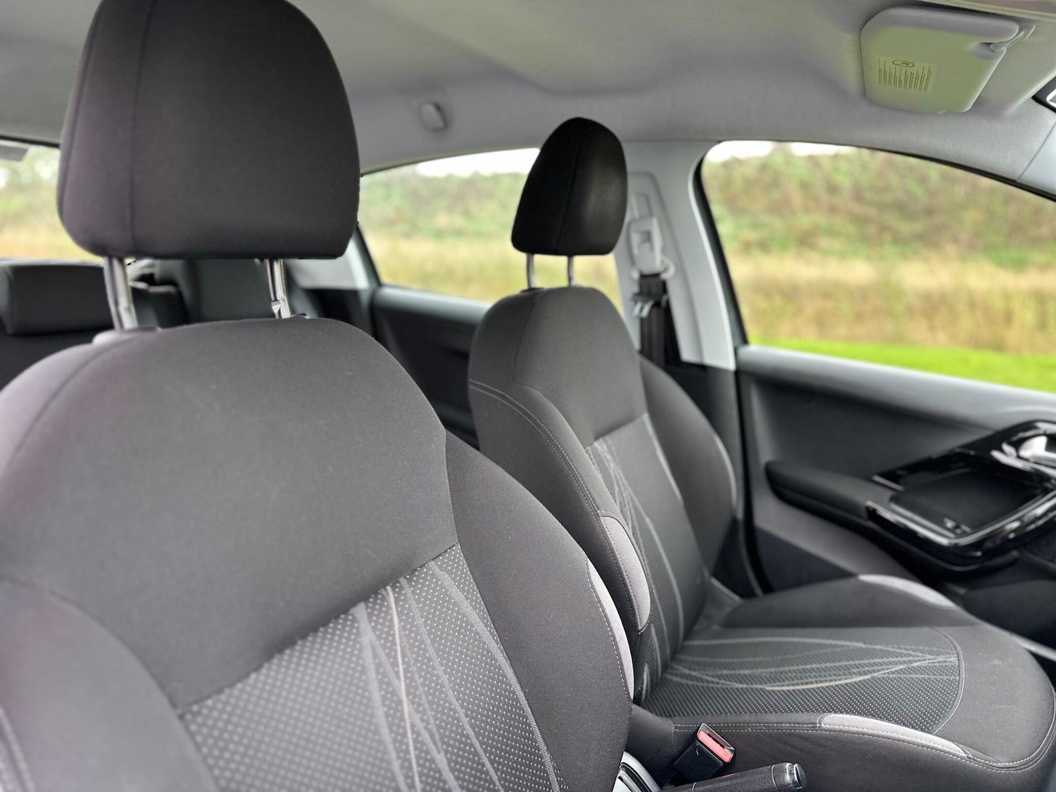 Used Peugeot 208 2013 for sale - 76404971: Photo 36