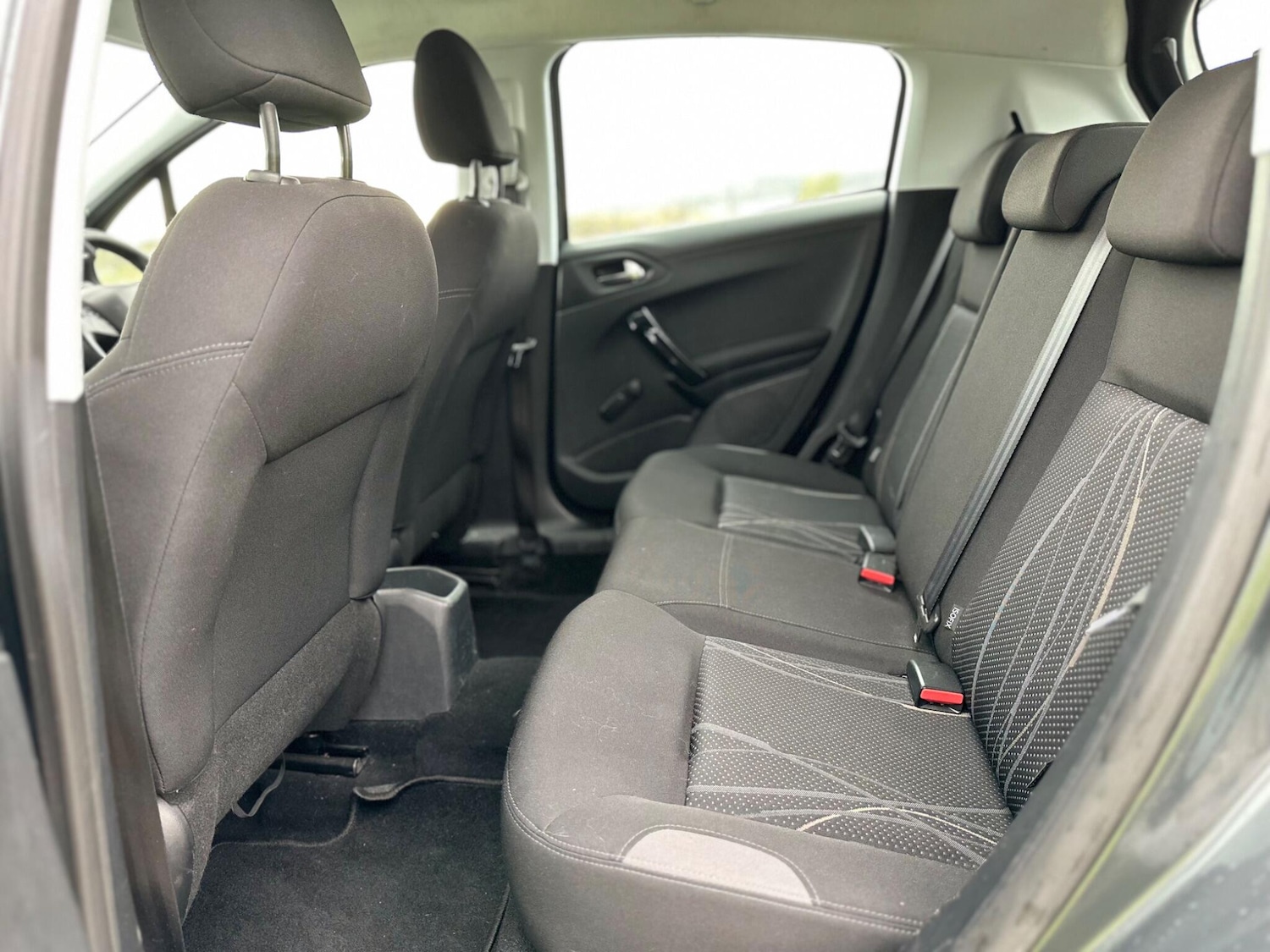 Used Peugeot 208 2013 for sale - 76404971: Photo 39