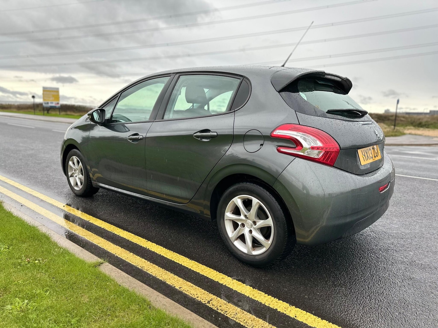 Used Peugeot 208 2013 for sale - 76404971: Photo 4