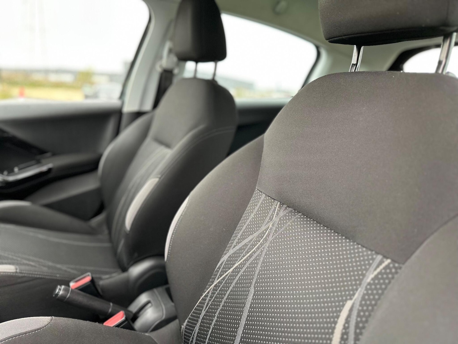 Used Peugeot 208 2013 for sale - 76404971: Photo 60