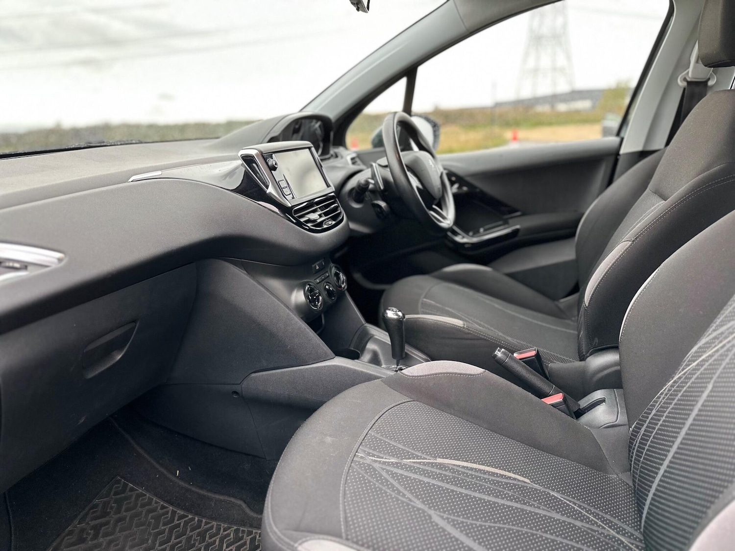 Used Peugeot 208 2013 for sale - 76404971: Photo 61