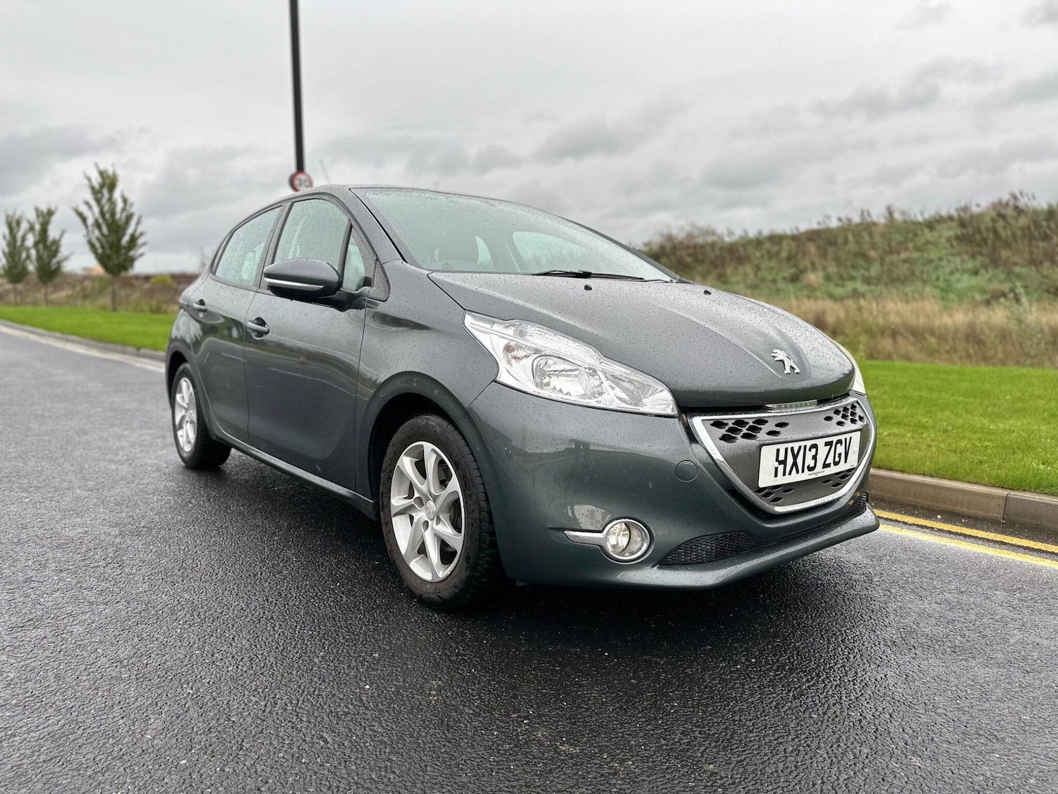 Used Peugeot 208 2013 for sale - 76404971: Photo 7