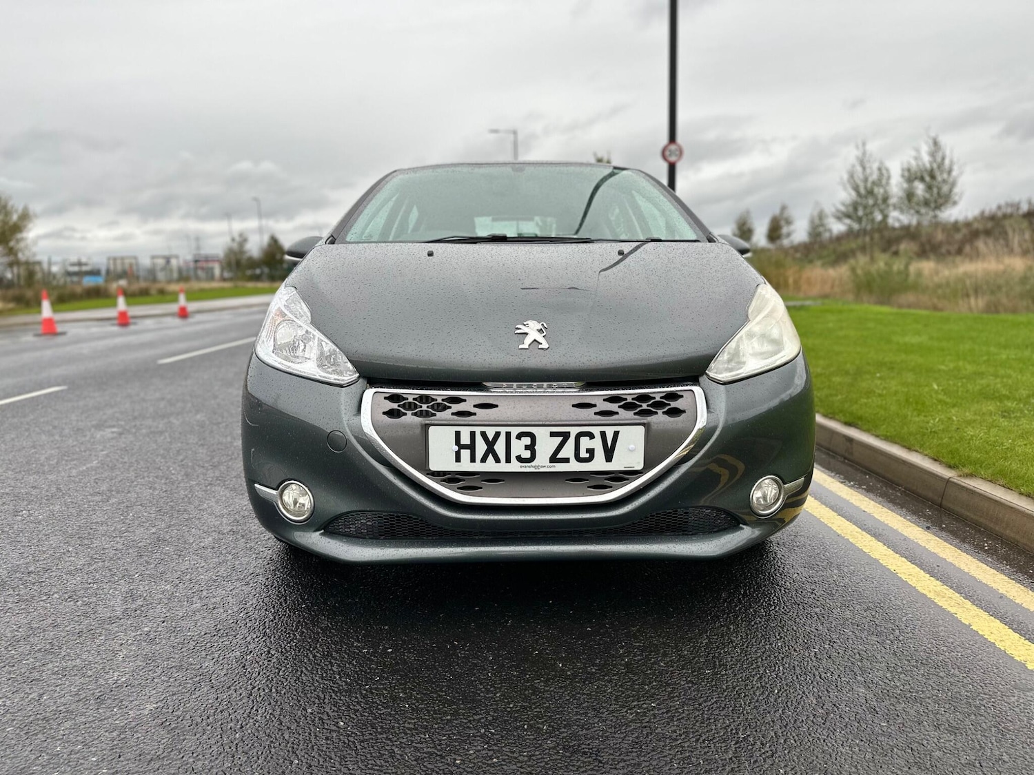 Used Peugeot 208 2013 for sale - 76404971: Photo 9
