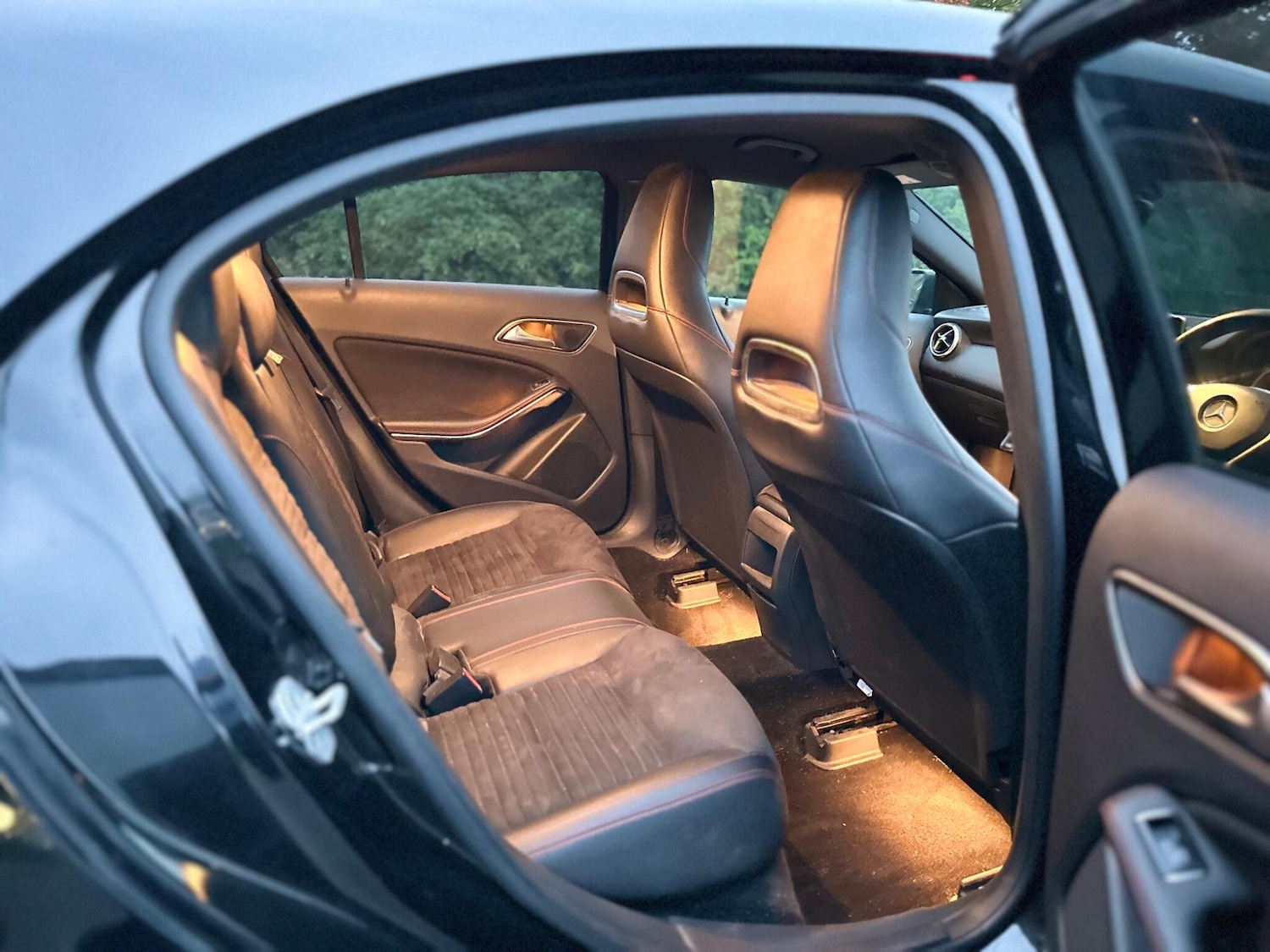 Used Mercedes-Benz A-Class 2014 for sale - 76404970: Photo 32