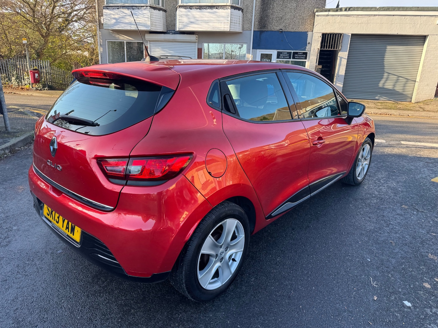 Used Renault Clio 2013 for sale - 76637346: Photo 4