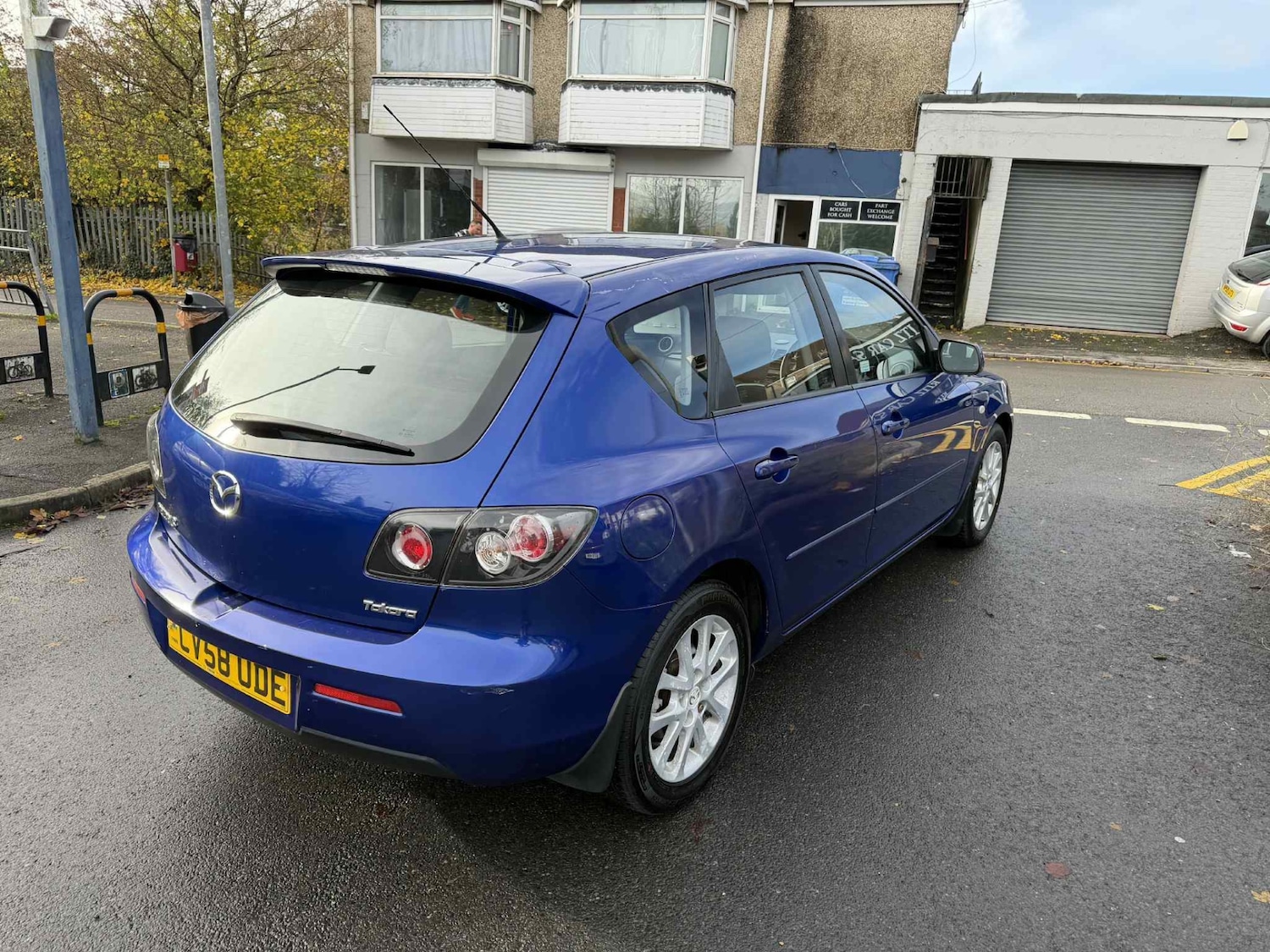 Used Mazda Mazda3 2008 for sale - 76565642: Photo 2