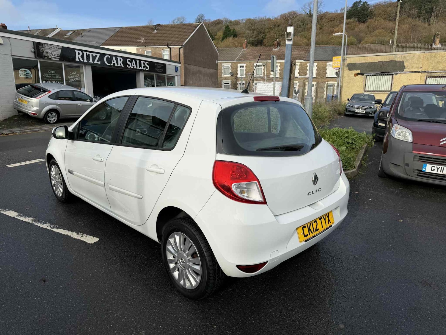Used Renault Clio 2012 for sale - 76565731: Photo 2