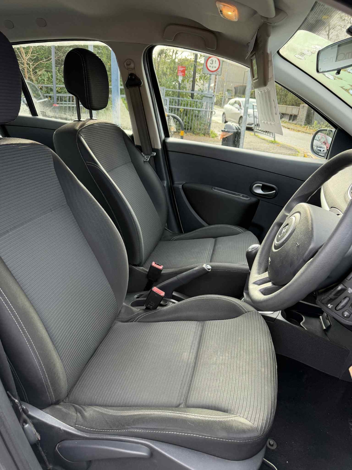 Used Renault Clio 2012 for sale - 76565731: Photo 4