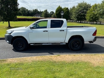 Used Toyota Hilux 2019 for sale - 79454366: Photo