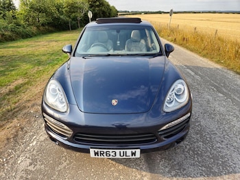 Used Porsche Cayenne 2013 for sale - 76082734: Photo
