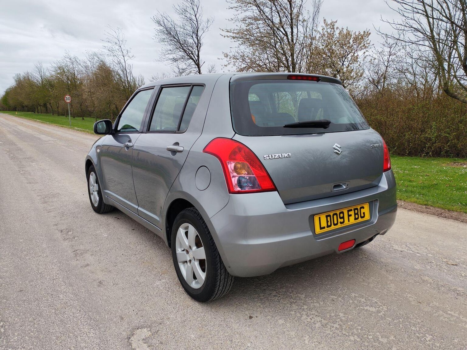 Used Suzuki Swift 2009 for sale - 78062223: Photo 8