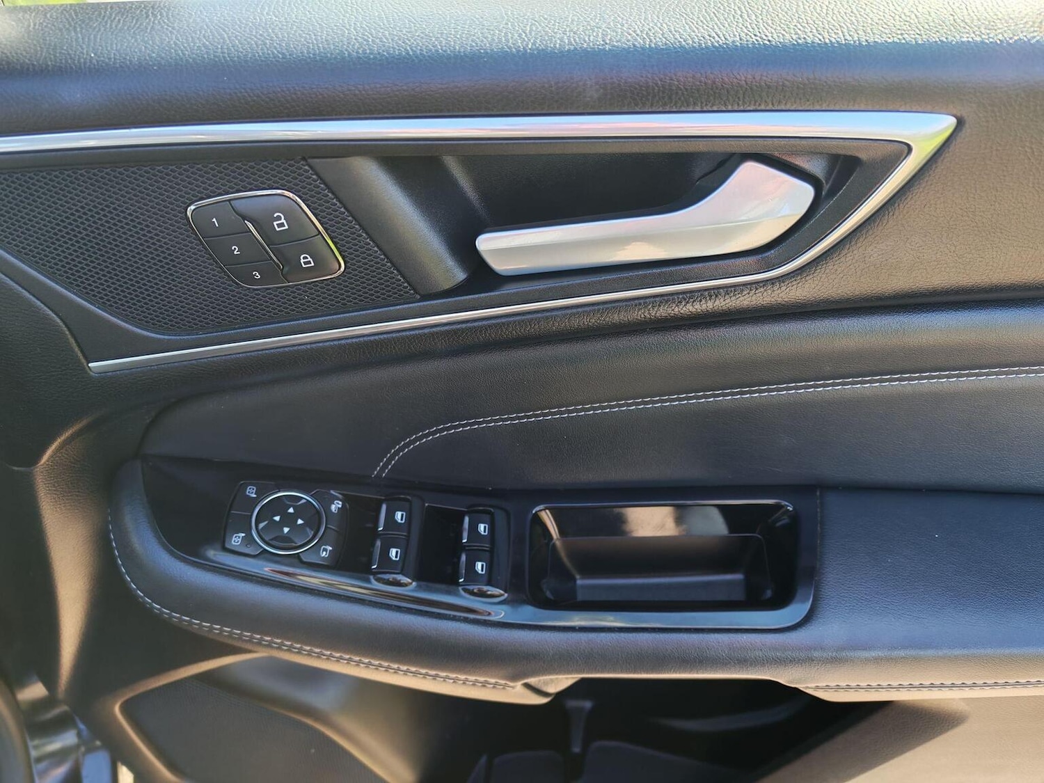 Used Ford S-Max 2018 for sale - 77636911: Photo 32