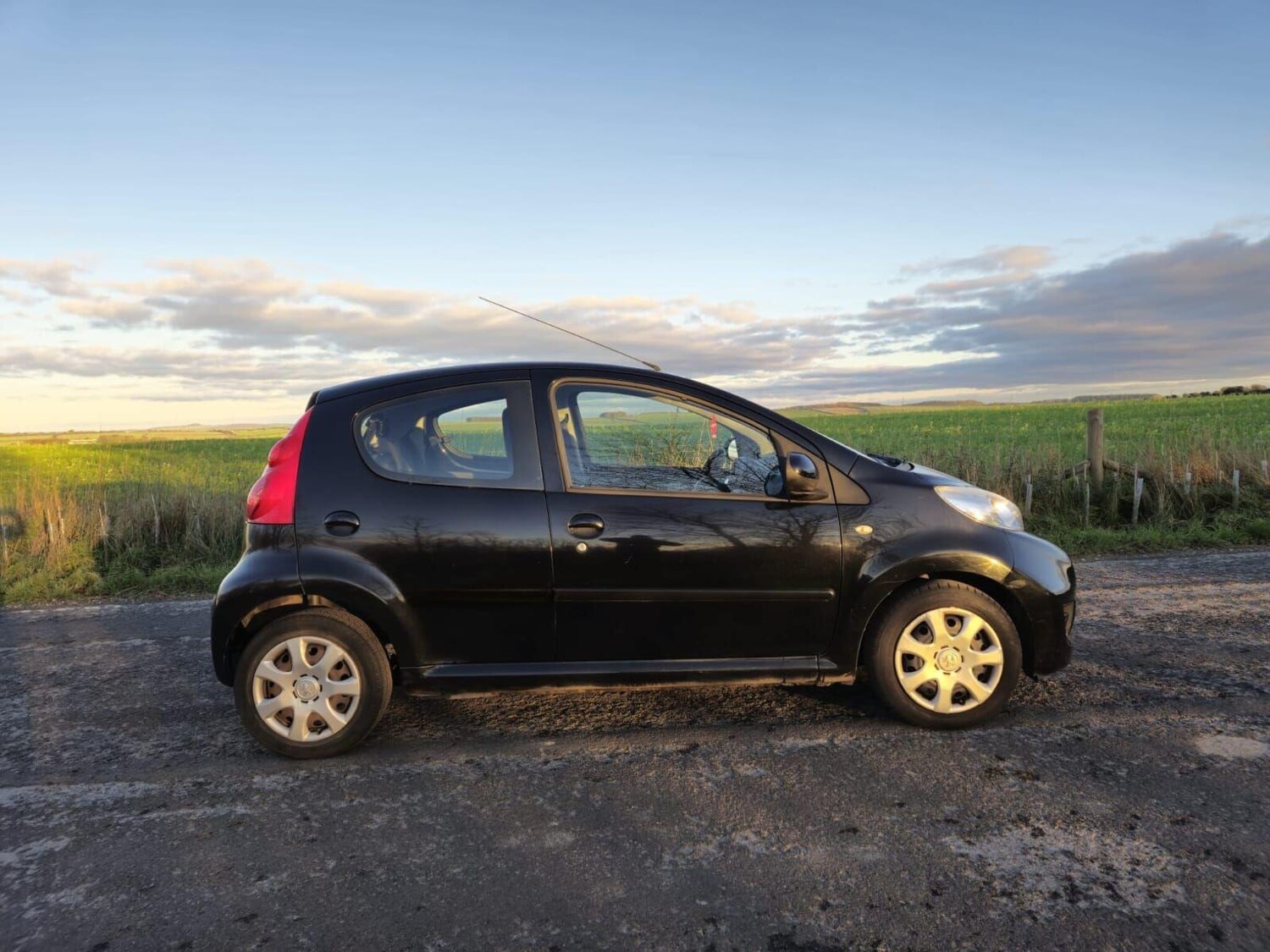 Used Peugeot 107 2010 for sale - 76741259: Photo 12