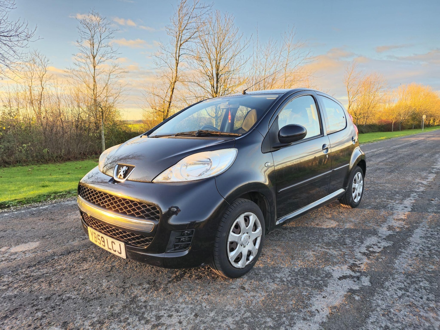 Used Peugeot 107 2010 for sale - 76741259: Photo 2