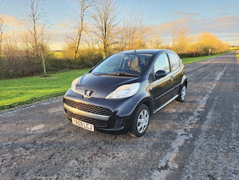 Used Peugeot 107 2010 for sale - 76741259: Photo