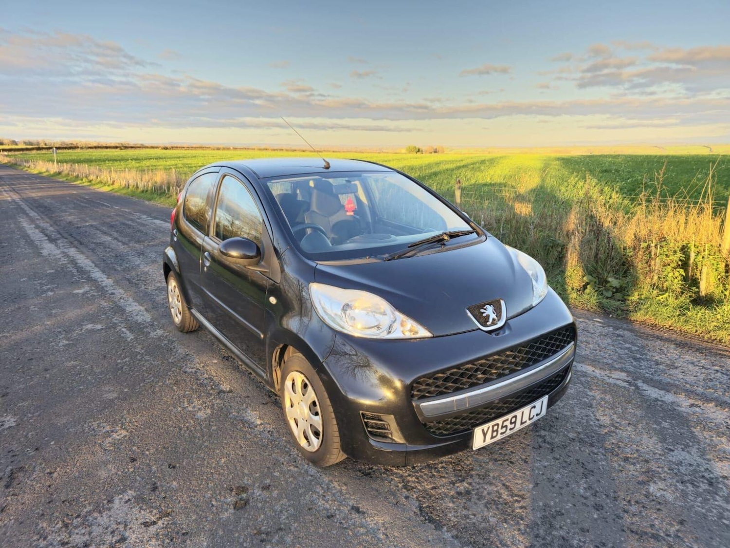 Used Peugeot 107 2010 for sale - 76741259: Photo 6