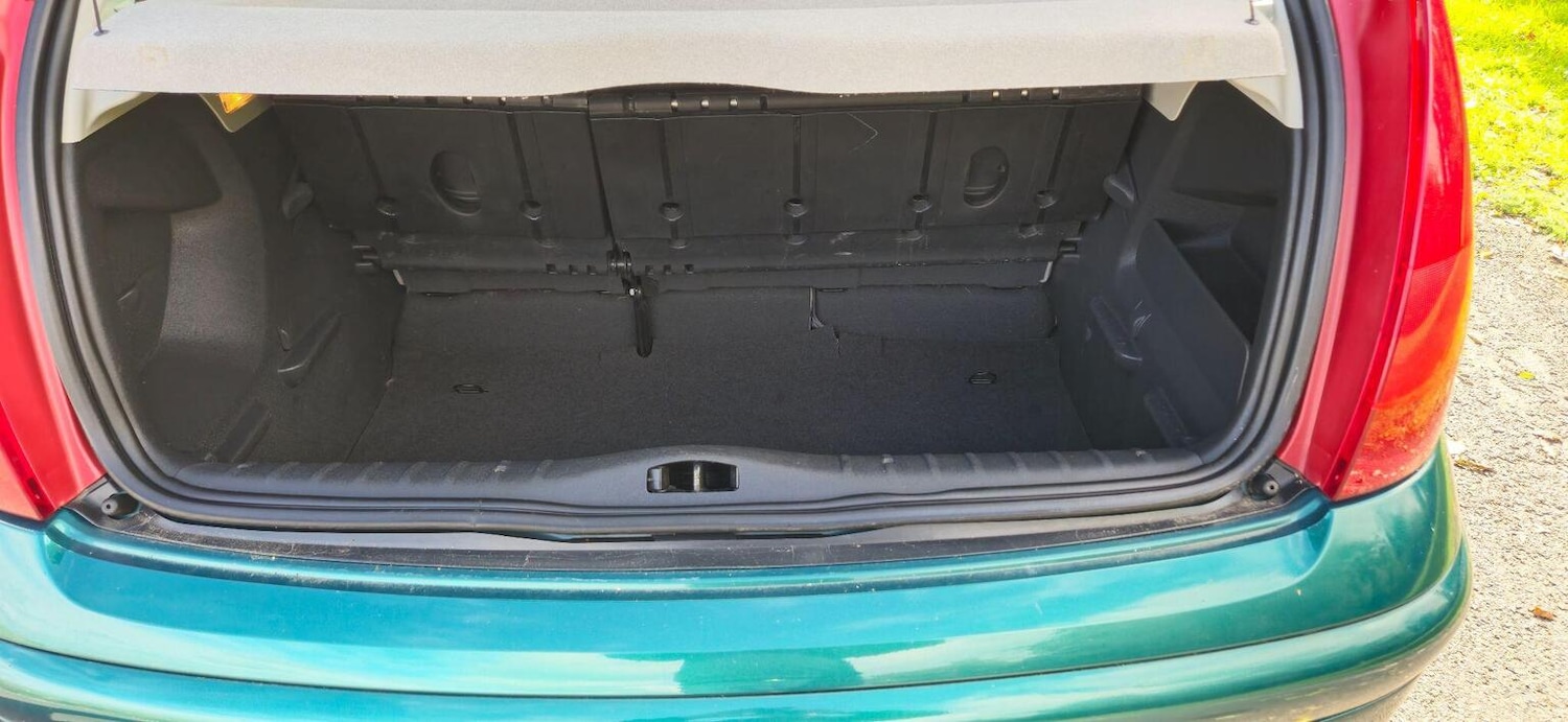 Used Citroen C3 2002 for sale - 76461595: Photo 17