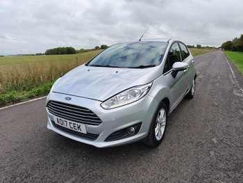 Used Ford Fiesta 2017 for sale - 76082625: Photo