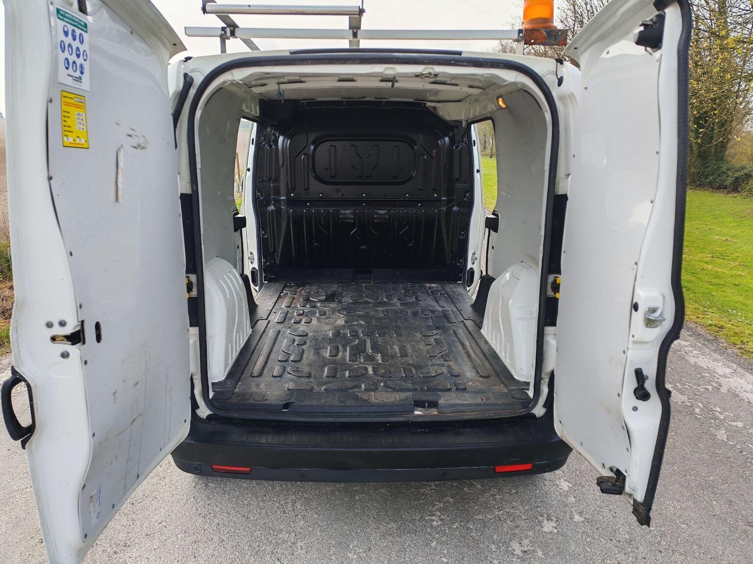 Used Fiat Doblo 2011 for sale - 77997237: Photo 23