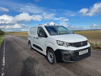 Used Peugeot Partner 2020 for sale - 77742955: Photo