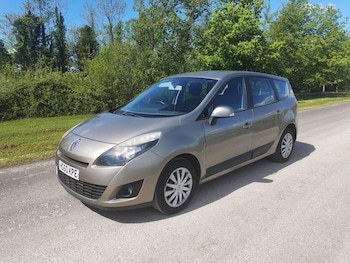 Used Renault Grand Scenic 2010 for sale - 78300501: Photo