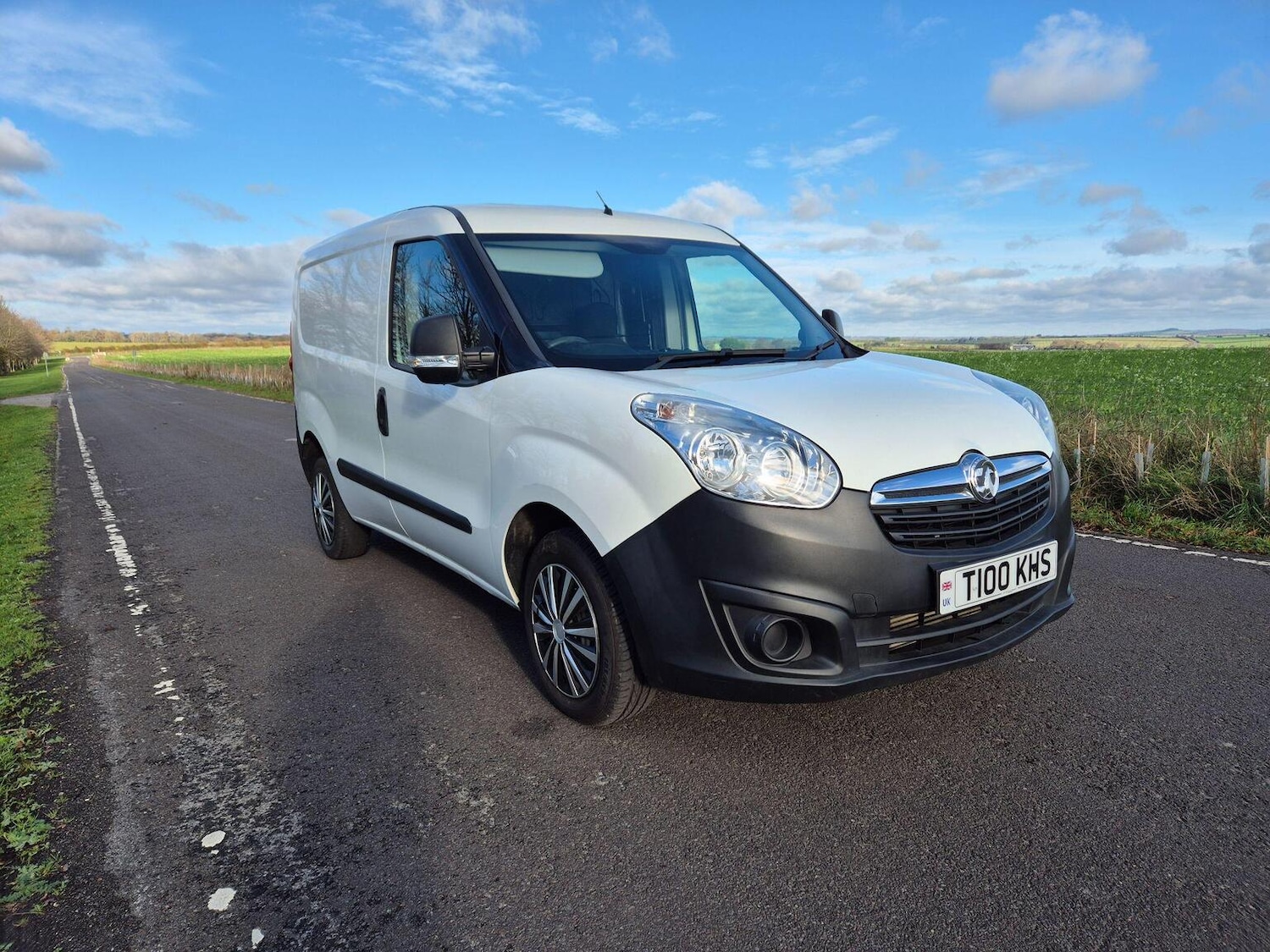 Used Vauxhall Combo 2016 for sale - 76656012: Photo 1