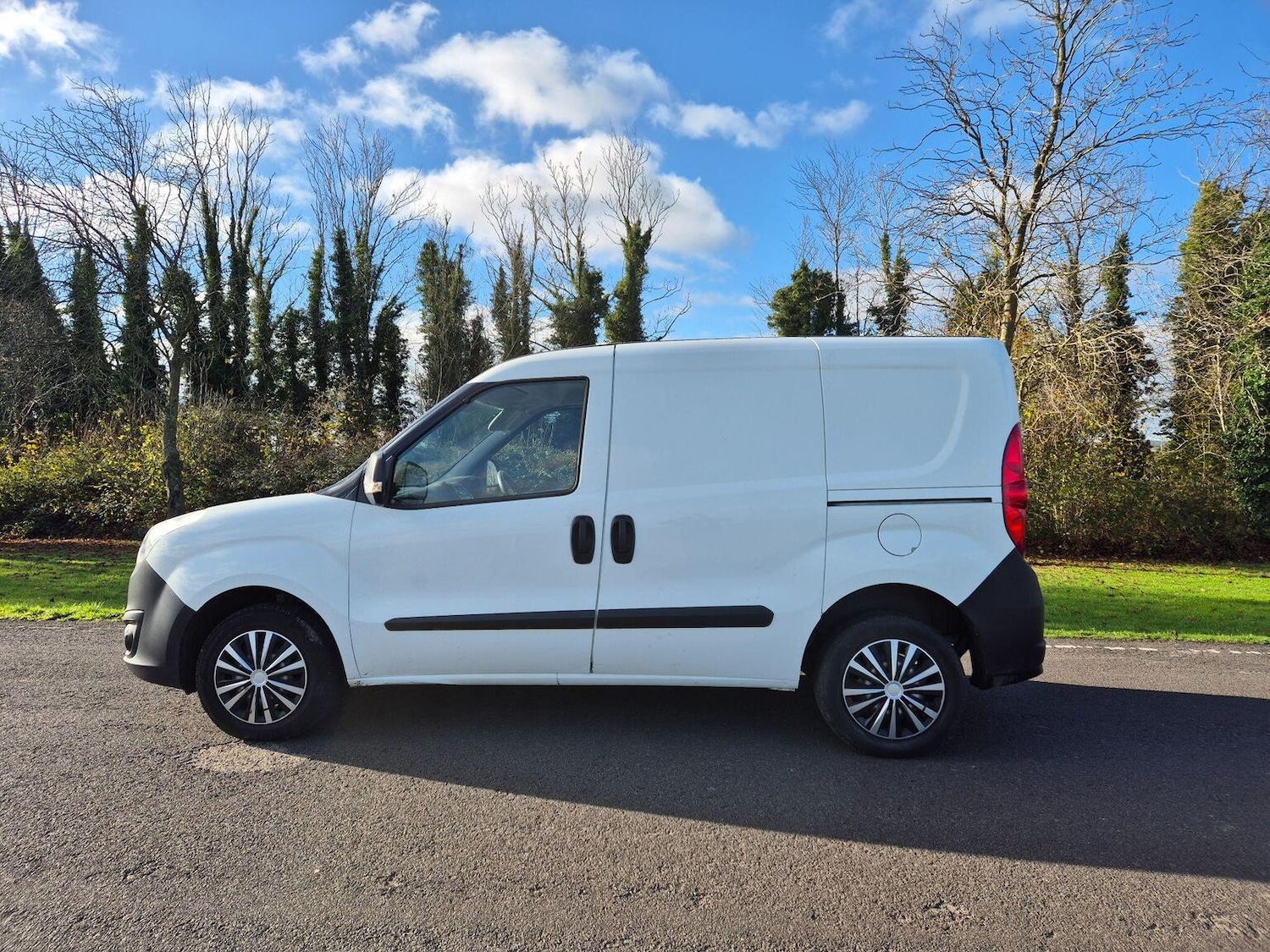 Used Vauxhall Combo 2016 for sale - 76656012: Photo 12