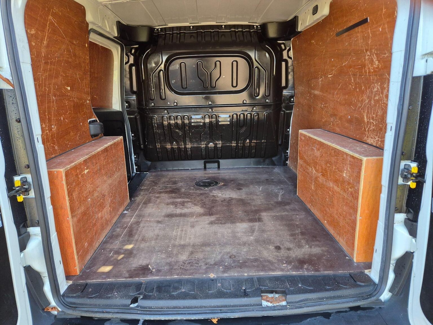 Used Vauxhall Combo 2016 for sale - 76656012: Photo 17