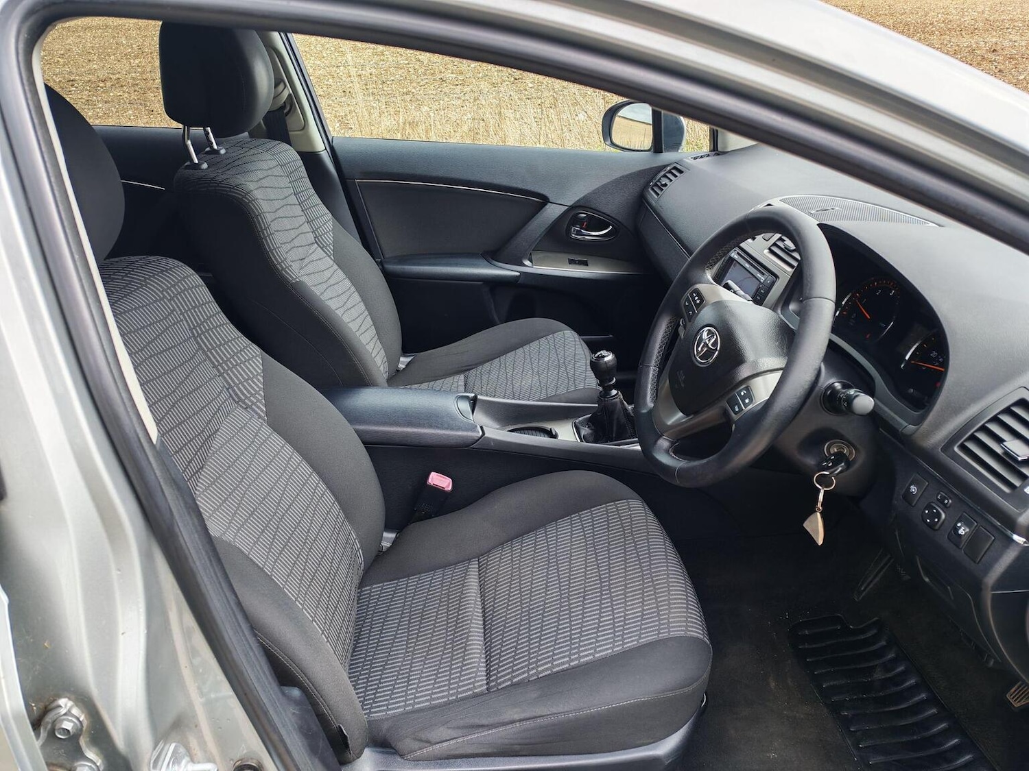 Used Toyota Avensis 2010 for sale - 77906553: Photo 18