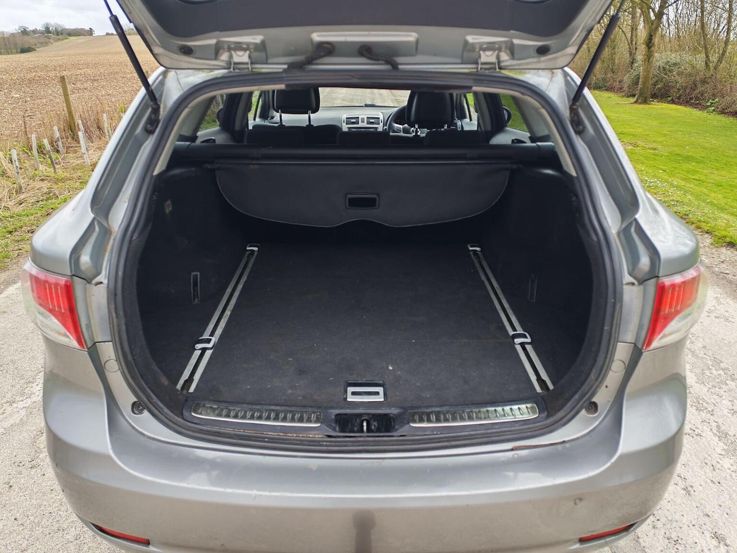 Used Toyota Avensis 2010 for sale - 77906553: Photo 22