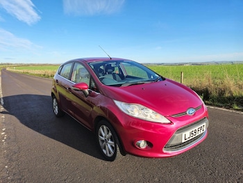 2010 - 125 Zetec 5dr 82]