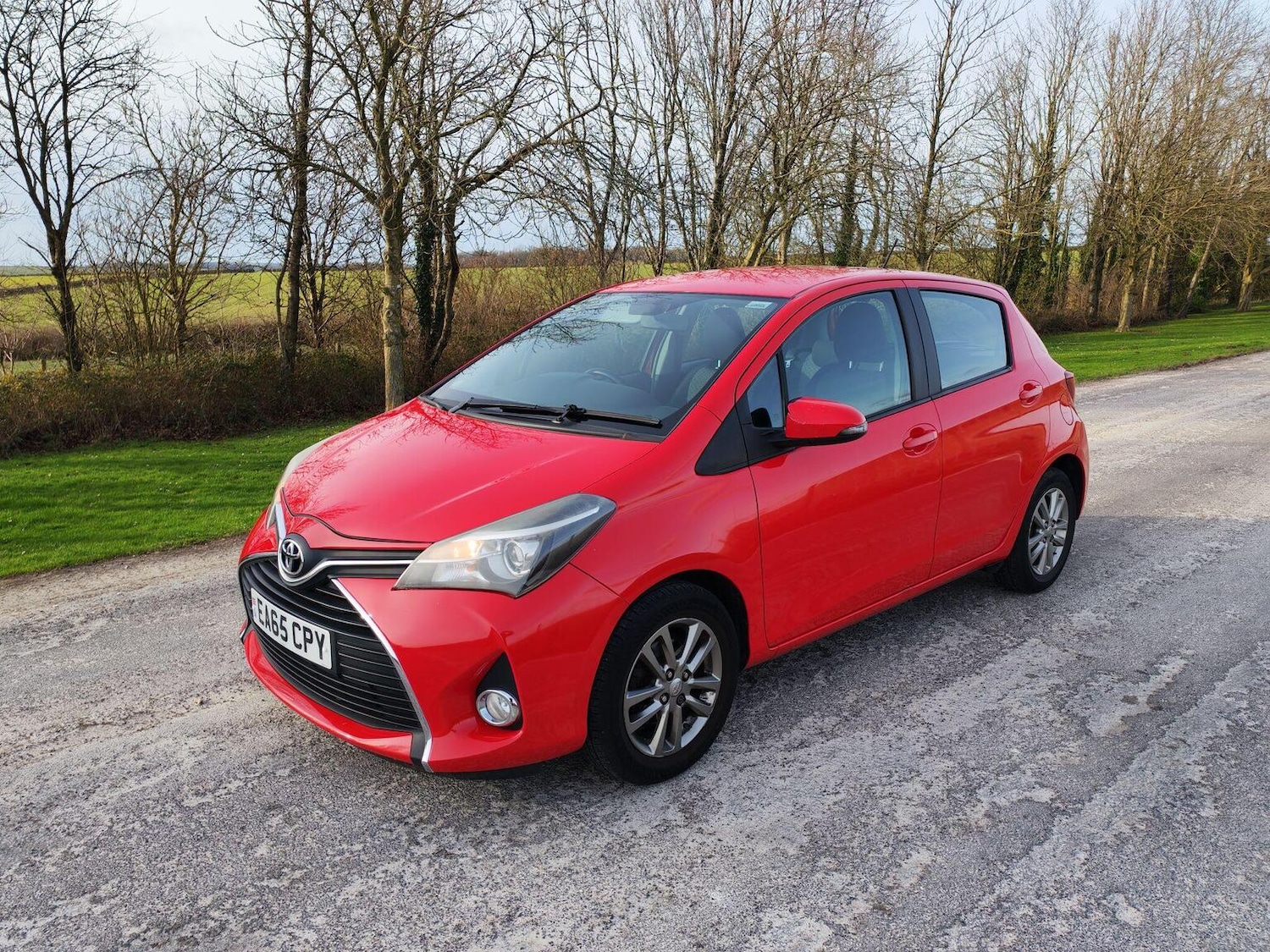 Used Toyota Yaris 2015 for sale - 77558628: Photo 1